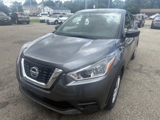 Used 2020 Nissan Kicks S image 1