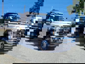 New 2025 Ford F550 4x4 Regular Cab Super Duty image 1