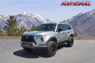 Used 2025 Lexus GX 550 image 1