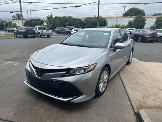 Used 2020 Toyota Camry LE image 1