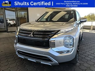 Used 2022 Mitsubishi Outlander SE image 1