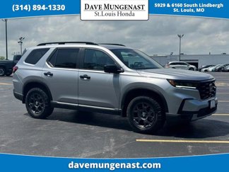 Certified 2025 Honda Pilot TrailSport image 1