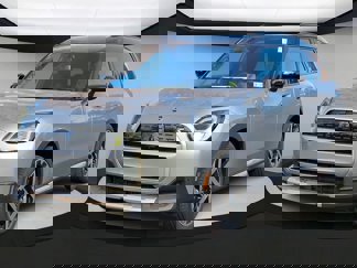 Used 2025 MINI Cooper Countryman S E image 1