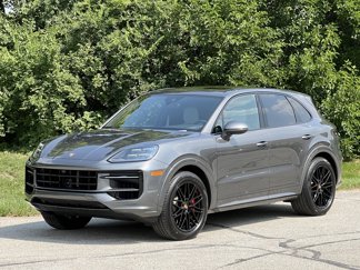 Certified 2025 Porsche Cayenne S image 1