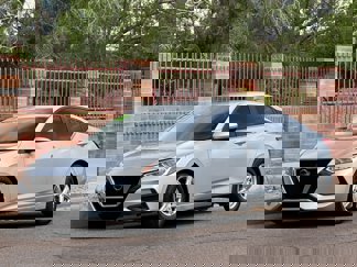 Used 2021 Nissan Sentra S image 1
