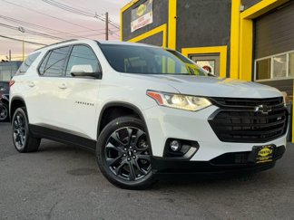 Used 2021 Chevrolet Traverse RS image 1