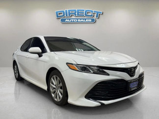 Used 2019 Toyota Camry LE image 1