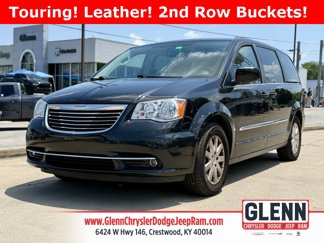 Used 2016 Chrysler Town & Country Touring image 1