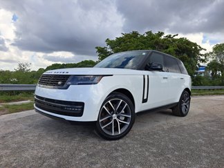 New 2025 Land Rover Range Rover SE image 1