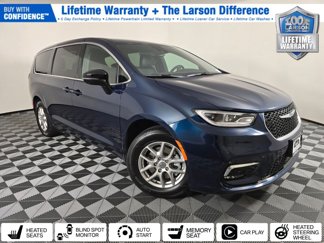 New 2025 Chrysler Pacifica Select image 1