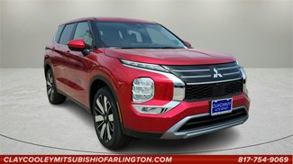 New 2025 Mitsubishi Outlander SE image 1