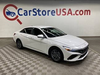 Used 2024 Hyundai Elantra SEL image 1