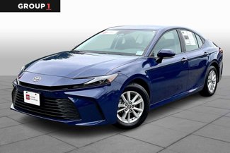 Certified 2025 Toyota Camry LE image 1