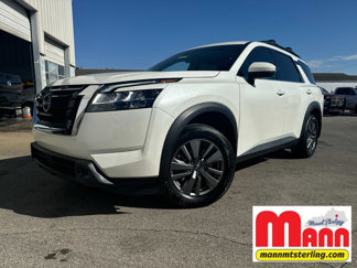 Used 2022 Nissan Pathfinder SV image 1
