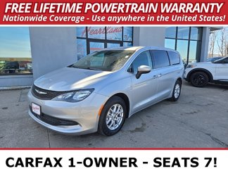 Used 2022 Chrysler Voyager LX image 1
