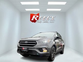 Used 2019 Ford Escape Titanium image 1