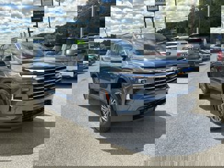 New 2026 Chevrolet Traverse LT w/ Driver Confidence Package image 1