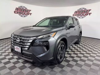 Used 2024 Nissan Rogue SV image 1