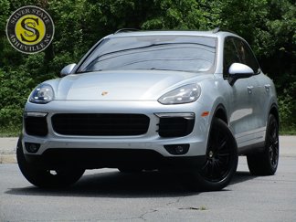 Used 2017 Porsche Cayenne S image 1