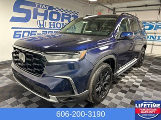 New 2025 Honda Pilot Touring image 1