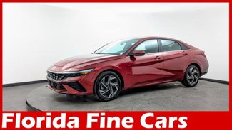 Used 2025 Hyundai Elantra SEL image 1