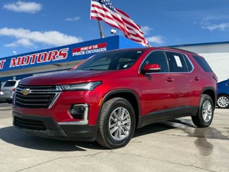 Used 2023 Chevrolet Traverse LT image 1