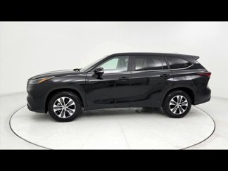 Used 2024 Toyota Highlander XLE image 1