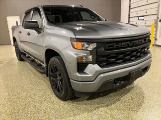 Used 2023 Chevrolet Silverado 1500 Custom image 1