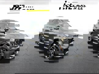 Used 2024 Kia Sorento S image 1