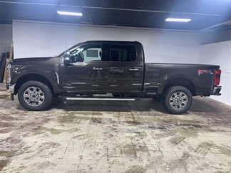 New 2025 Ford F250 4x4 Crew Cab Super Duty image 1
