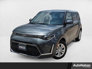 Used 2024 Kia Soul LX image 1