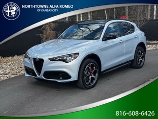 New 2025 Alfa Romeo Stelvio Sprint image 1