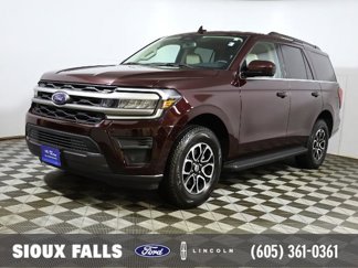 Certified 2024 Ford Expedition XLT image 1