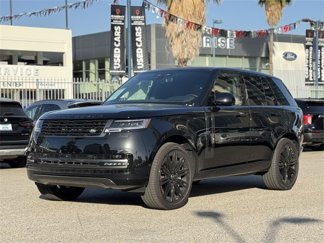 Used 2024 Land Rover Range Rover SE image 1