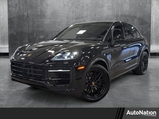 Used 2025 Porsche Cayenne E-Hybrid image 1