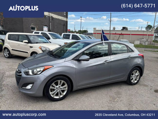 Used 2015 Hyundai Elantra GT image 1