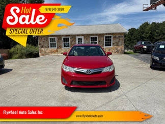 Used 2012 Toyota Camry LE image 1