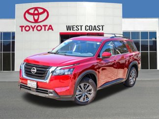 Used 2024 Nissan Pathfinder SV image 1