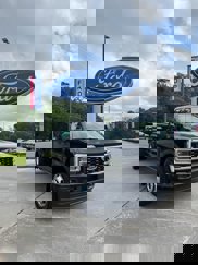 New 2025 Ford F350 4x4 Crew Cab DRW Super Duty image 1