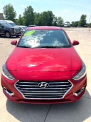 Used 2022 Hyundai Accent SEL image 1