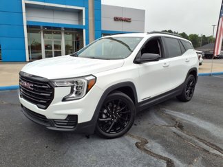 Used 2023 GMC Terrain SLE w/ Driver Convenience Package image 1