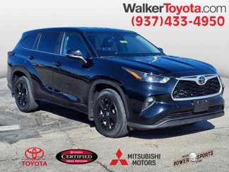 Used 2024 Toyota Highlander LE image 1