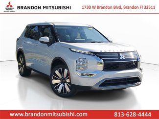 New 2025 Mitsubishi Outlander SE image 1