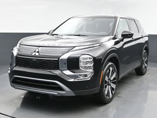 New 2025 Mitsubishi Outlander SE image 1