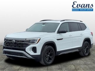 New 2025 Volkswagen Atlas Peak Edition SE image 1