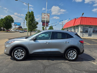 Used 2022 Ford Escape SE w/ Cold Weather Package image 1