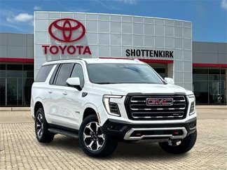 Used 2025 GMC Yukon XL AT4 image 1
