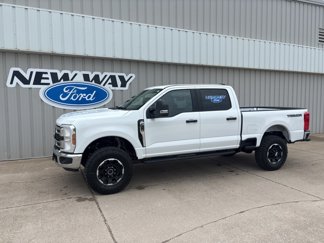 New 2025 Ford F350 XLT image 1