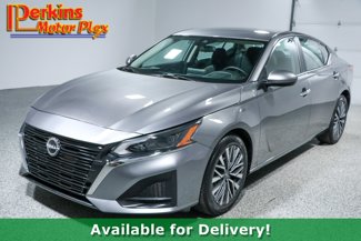 Used 2023 Nissan Altima 2.5 SV image 1