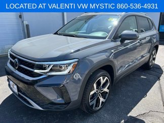 Certified 2022 Volkswagen Taos SEL w/ Panoramic Sunroof Package image 1